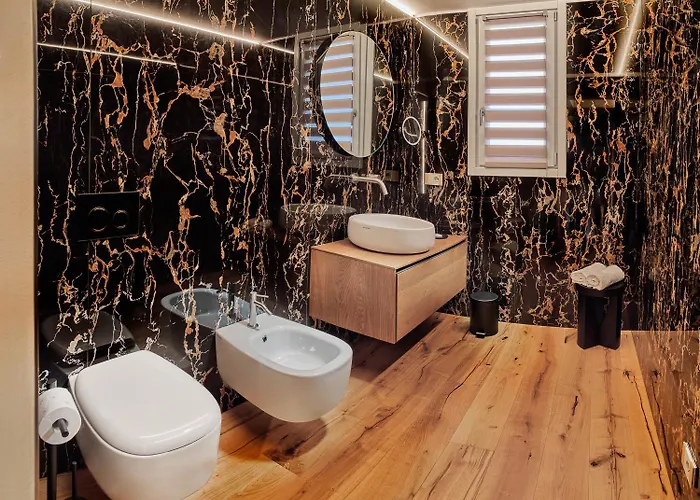 Palmanova Suite Home *